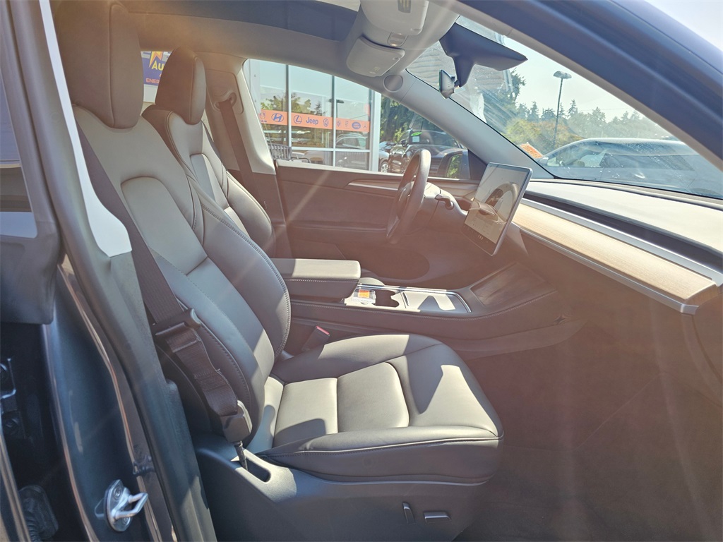 2023 Tesla Model Y Long Range photo 12
