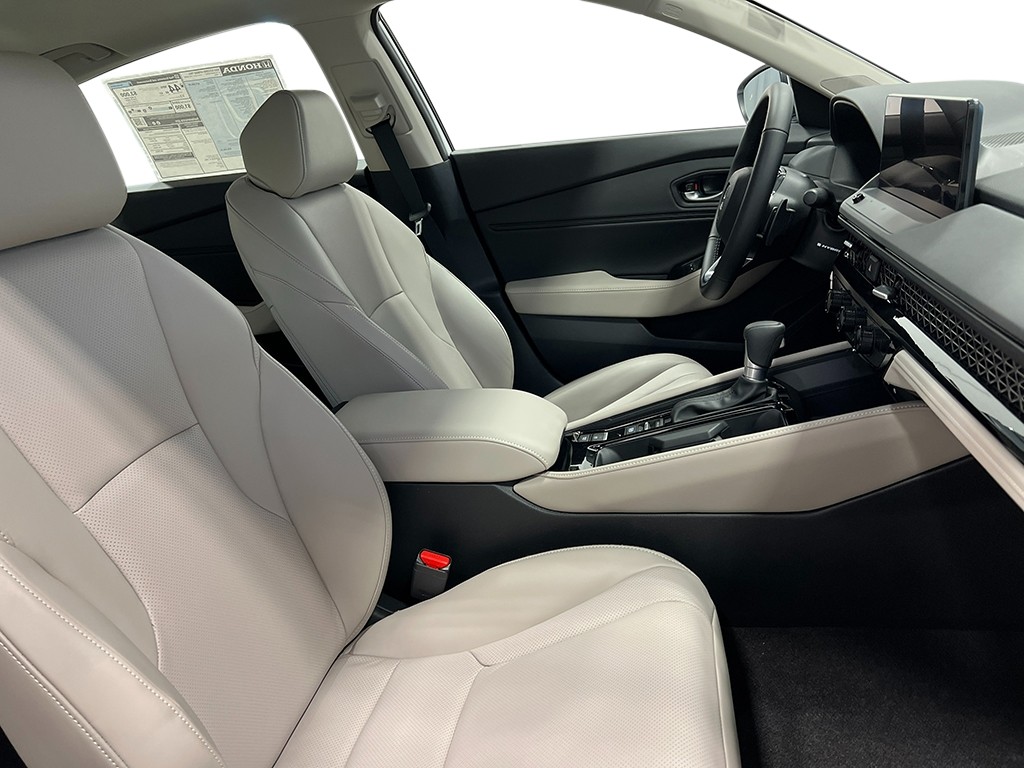 2025 Honda Accord Hybrid Touring photo 29