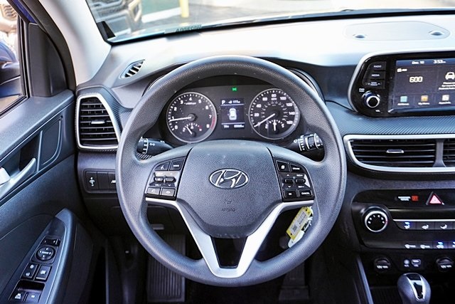 Used 2020 Blue Hyundai SE image 18