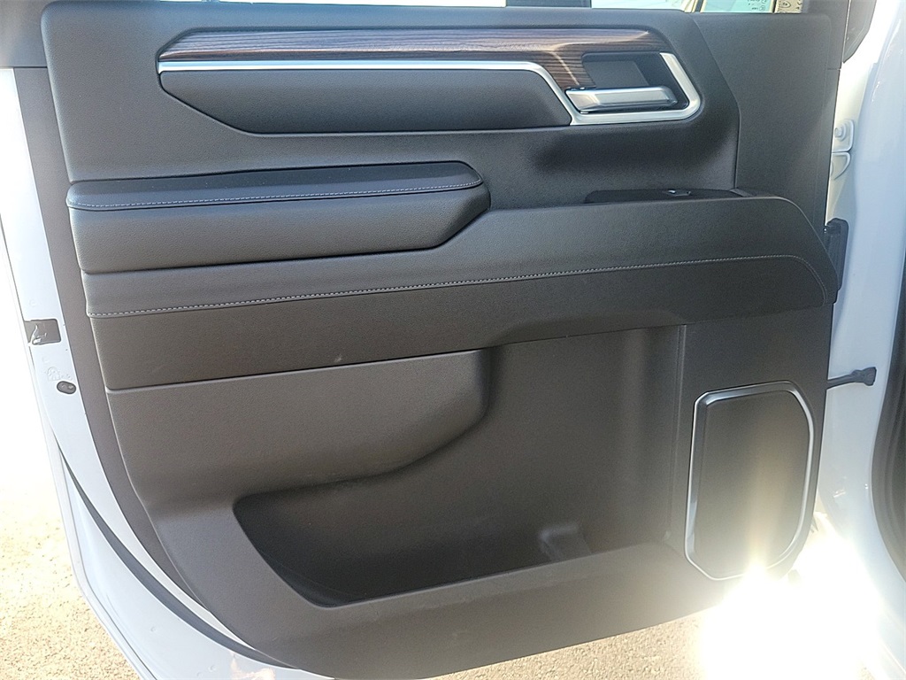 2024 CHEVROLET SILVERADO HD - Image 19