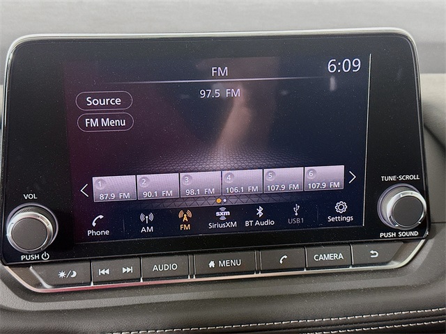 2024 Nissan Rogue SV photo 17