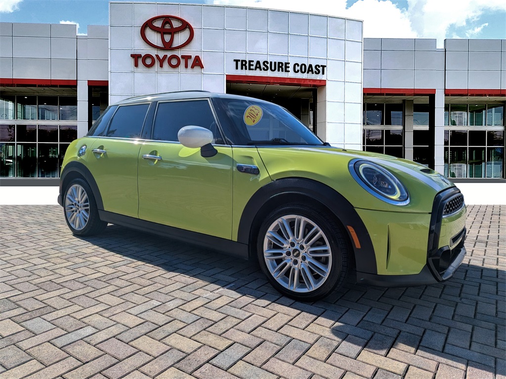 2023 MINI Hardtop 4 Door S's photo