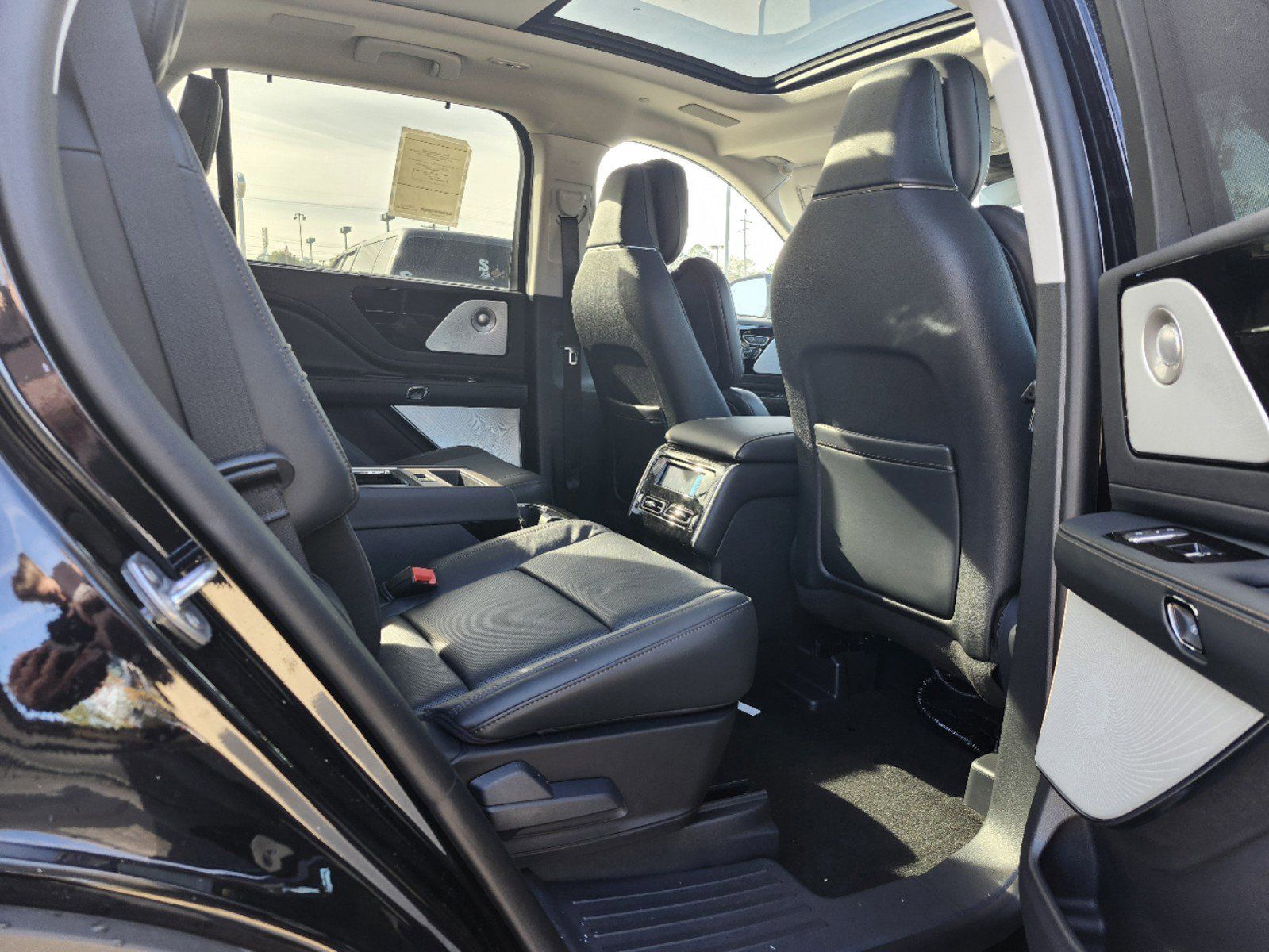 2025 Lincoln Aviator Reserve photo 8