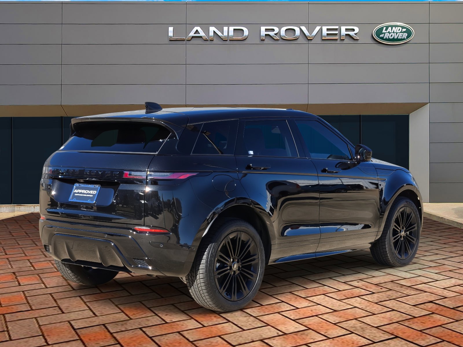 2025 Land Rover Range Rover Evoque Dynamic SE photo 4