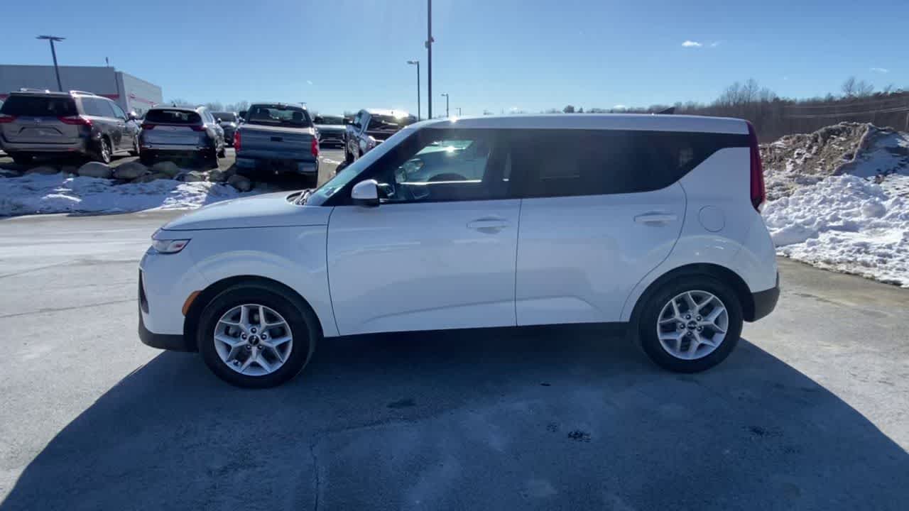 2022 Kia Soul LX photo 4