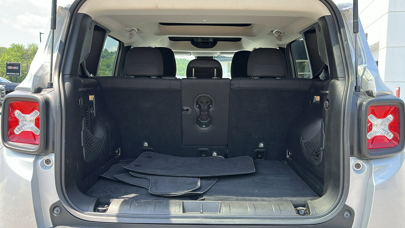 2016 Jeep Renegade Latitude photo 26