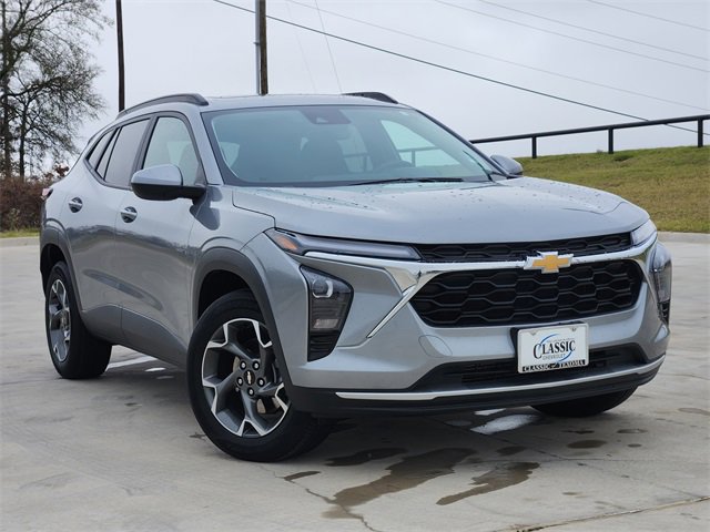 2024 Chevrolet Trax LT's photo