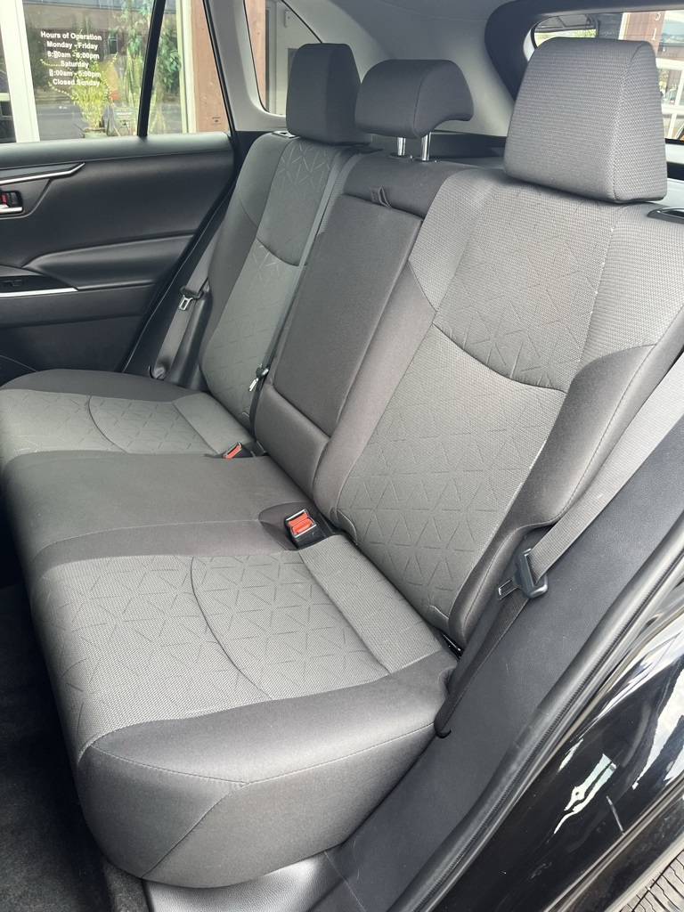 2024 Toyota RAV4 XLE photo 15