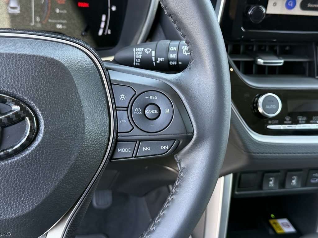2023 Toyota Corolla Cross XLE photo 25