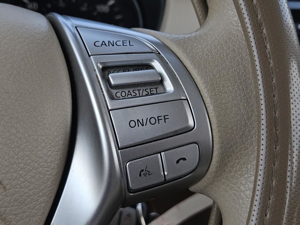 2014 Nissan Rogue S photo 14