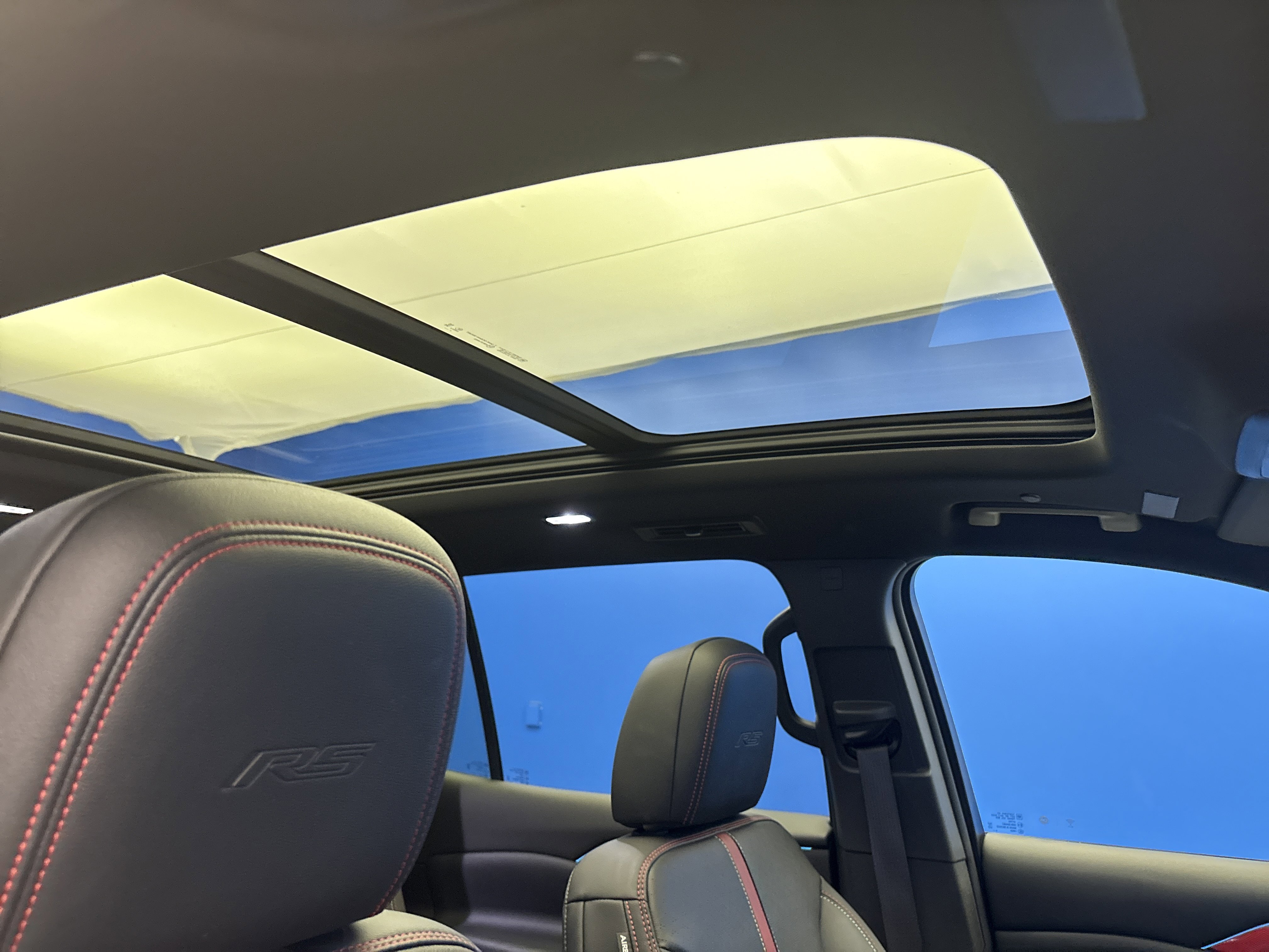 2025 Chevrolet Traverse RS photo 9