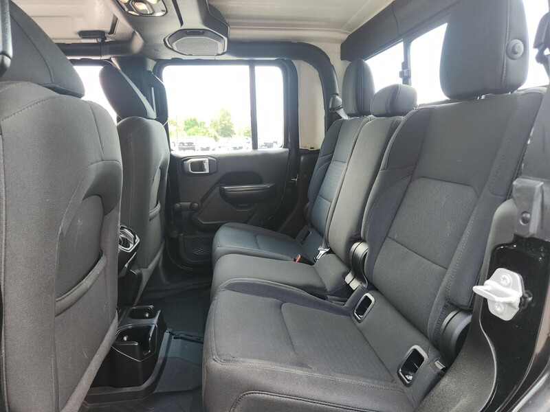 2020 Jeep Gladiator Sport photo 11