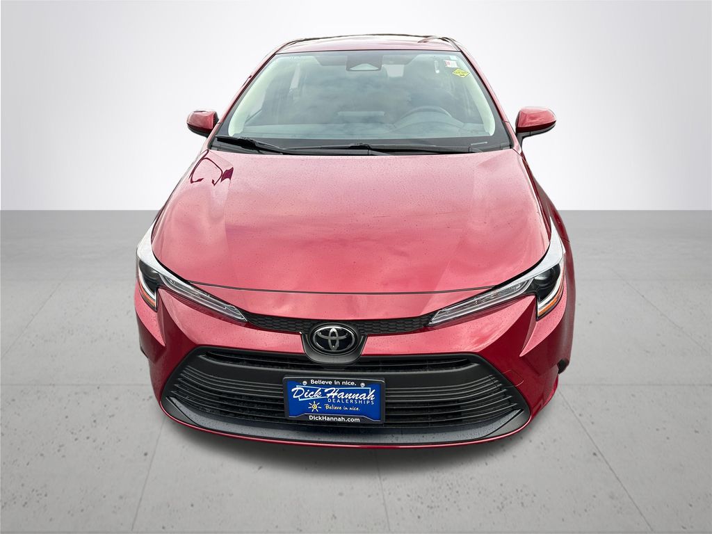 2025 Toyota Corolla LE photo 3