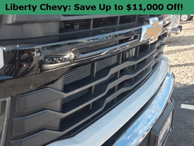 2024 Chevrolet Silverado 2500HD photo 2