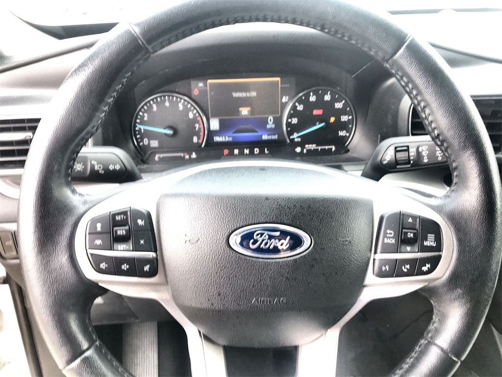 2023 Ford Explorer XLT photo 14