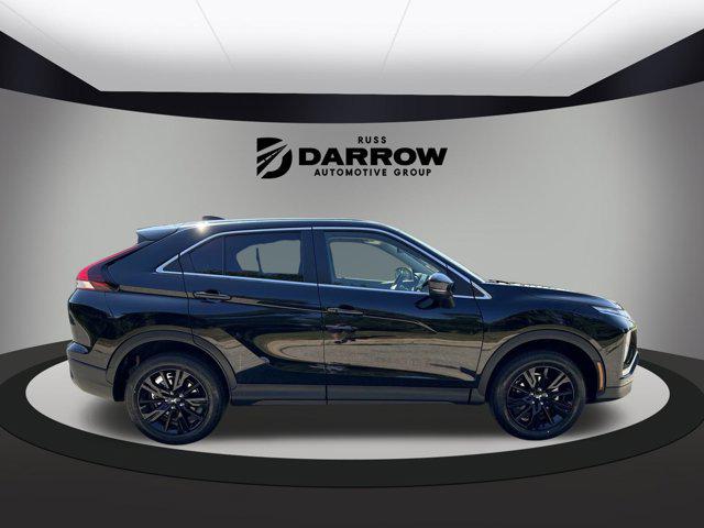2024 Mitsubishi Eclipse Cross LE photo 2