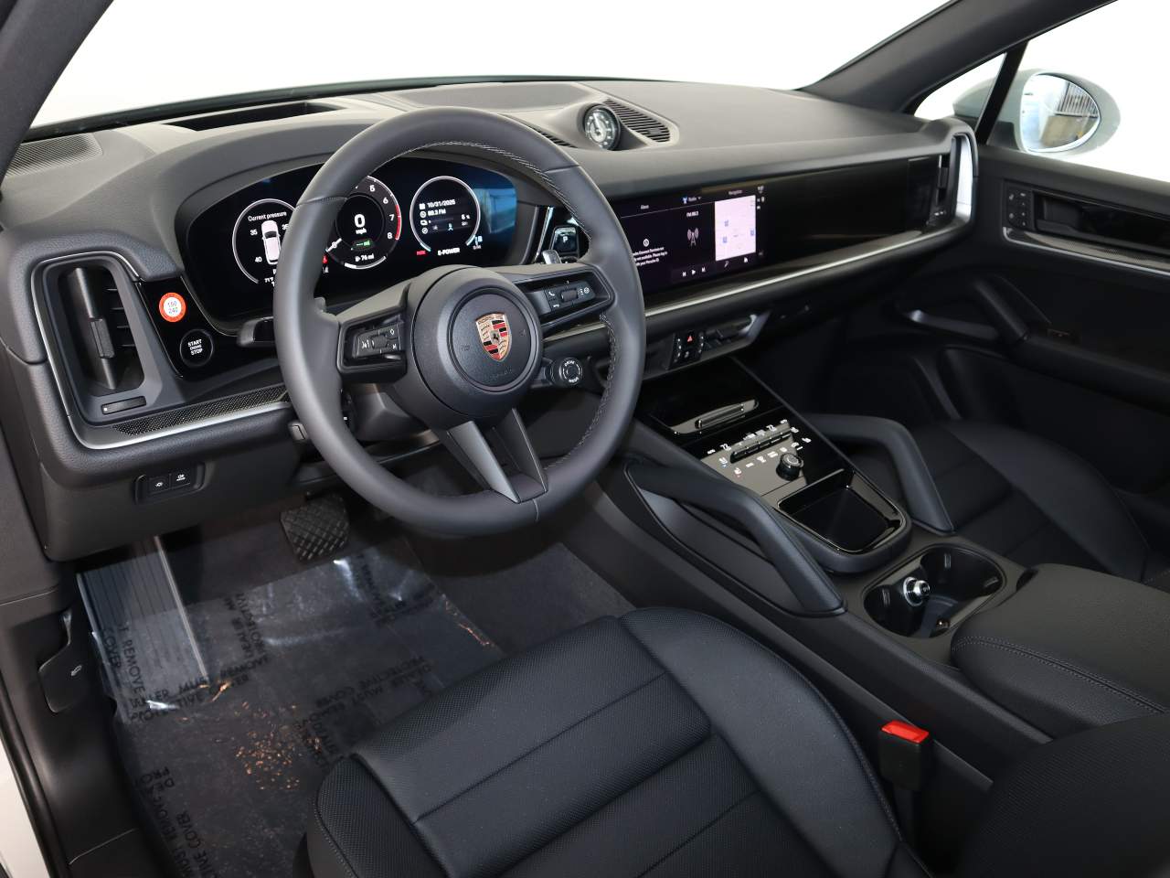 2026 Porsche Cayenne E-Hybrid photo 2