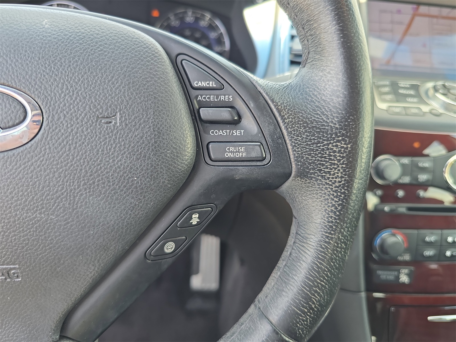 2017 Infiniti QX50 Base photo 25