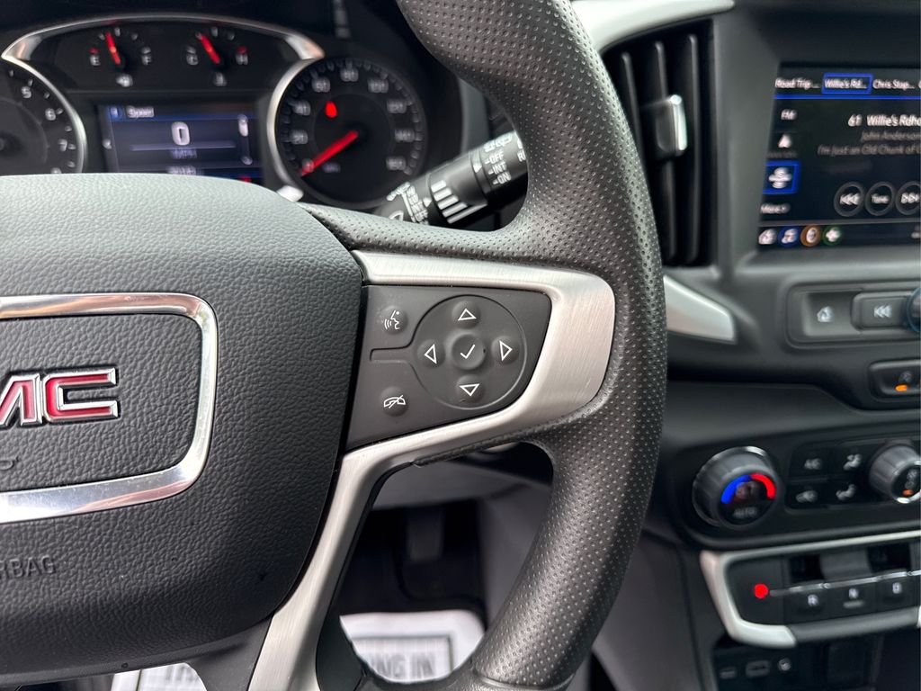 2023 Gmc Terrain SLE photo 26