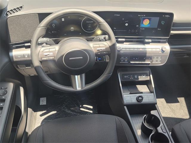 2025 Hyundai Kona SEL photo 12