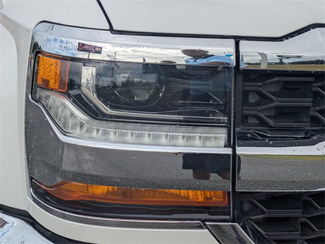 2018 Chevrolet Silverado 1500 LT photo 9