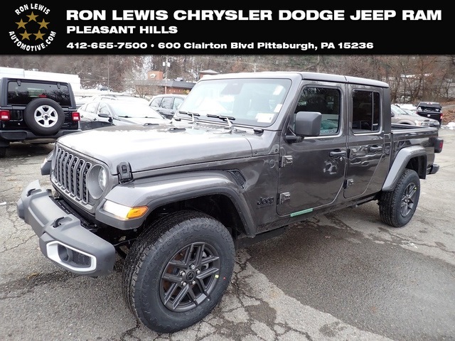 2026 Jeep Gladiator Sport S's photo