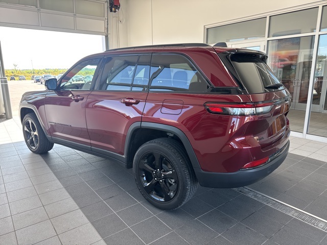 2024 Jeep Grand Cherokee Altitude X photo 3