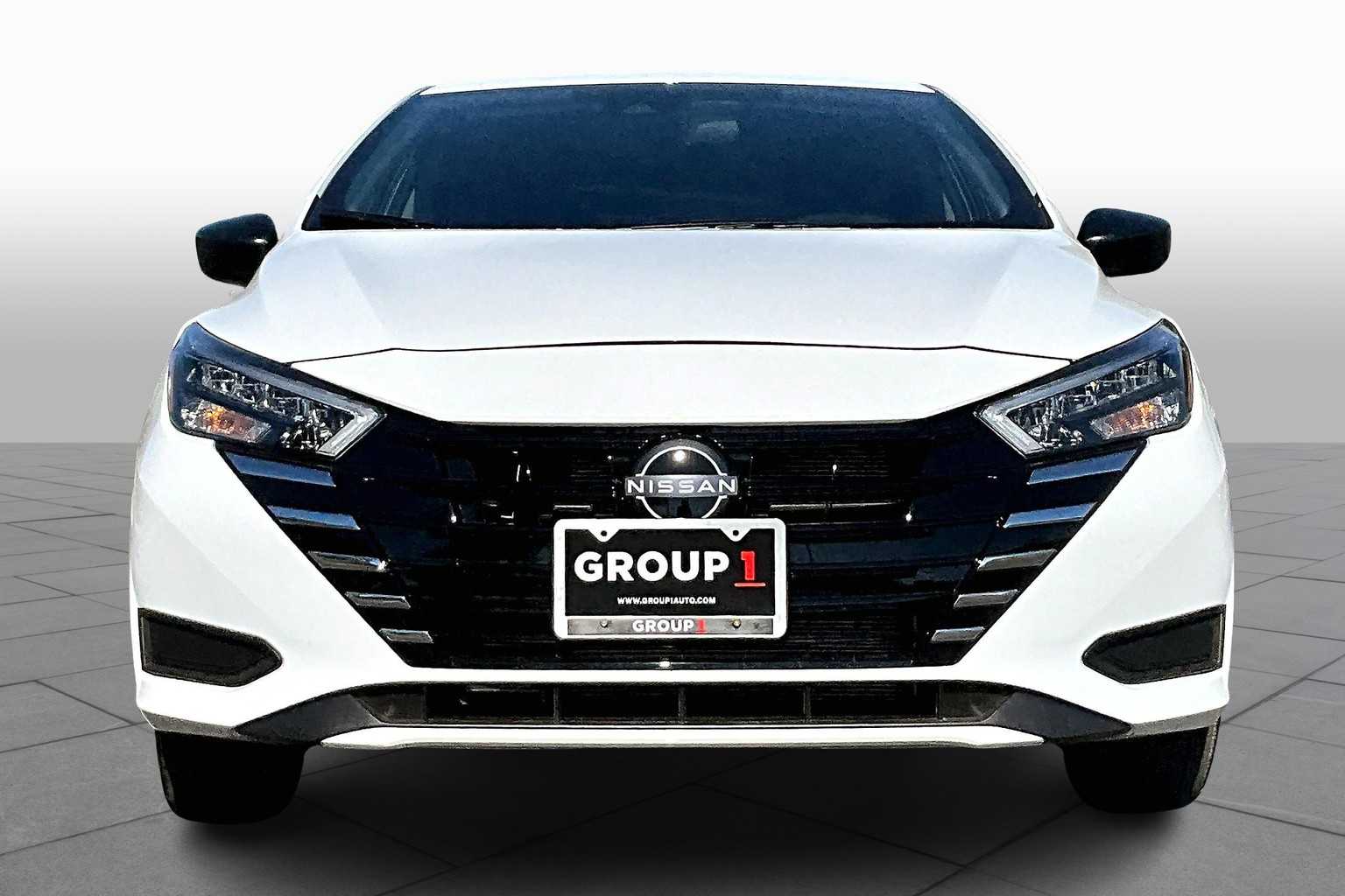 2025 Nissan Versa S photo 3