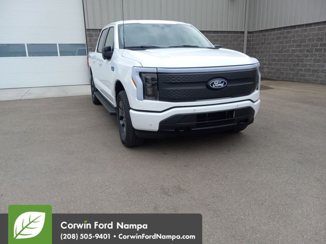 2025 Ford F-150 Lightning Flash's photo