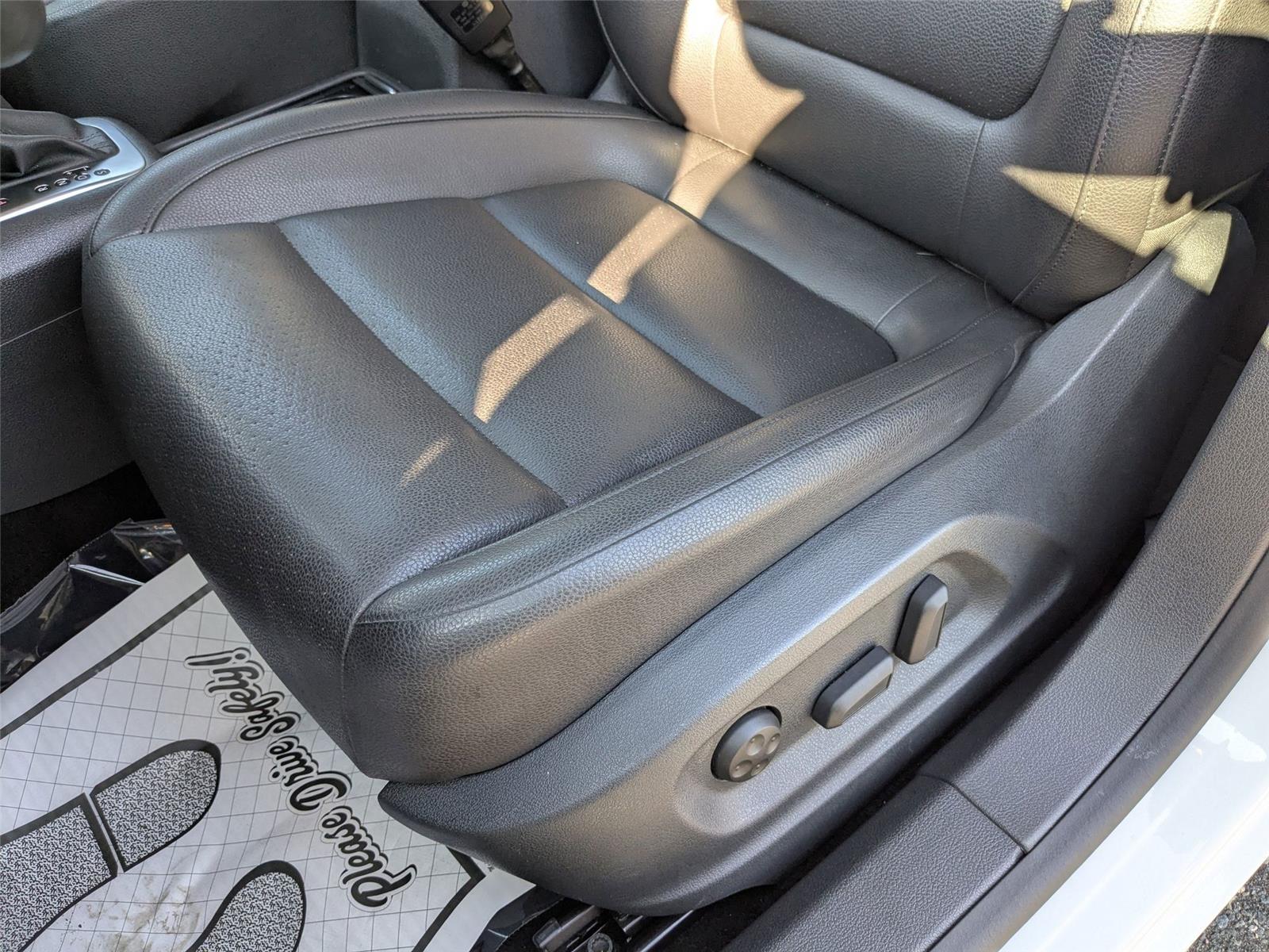 2017 Volkswagen Tiguan Wolfsburg Edition photo 14