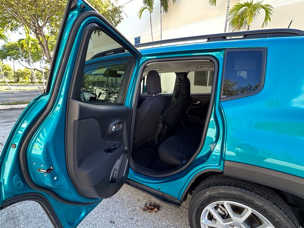 2021 Jeep Renegade Latitude photo 40