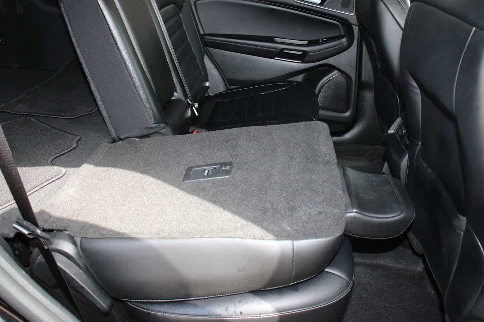 2024 Ford Edge SEL photo 37