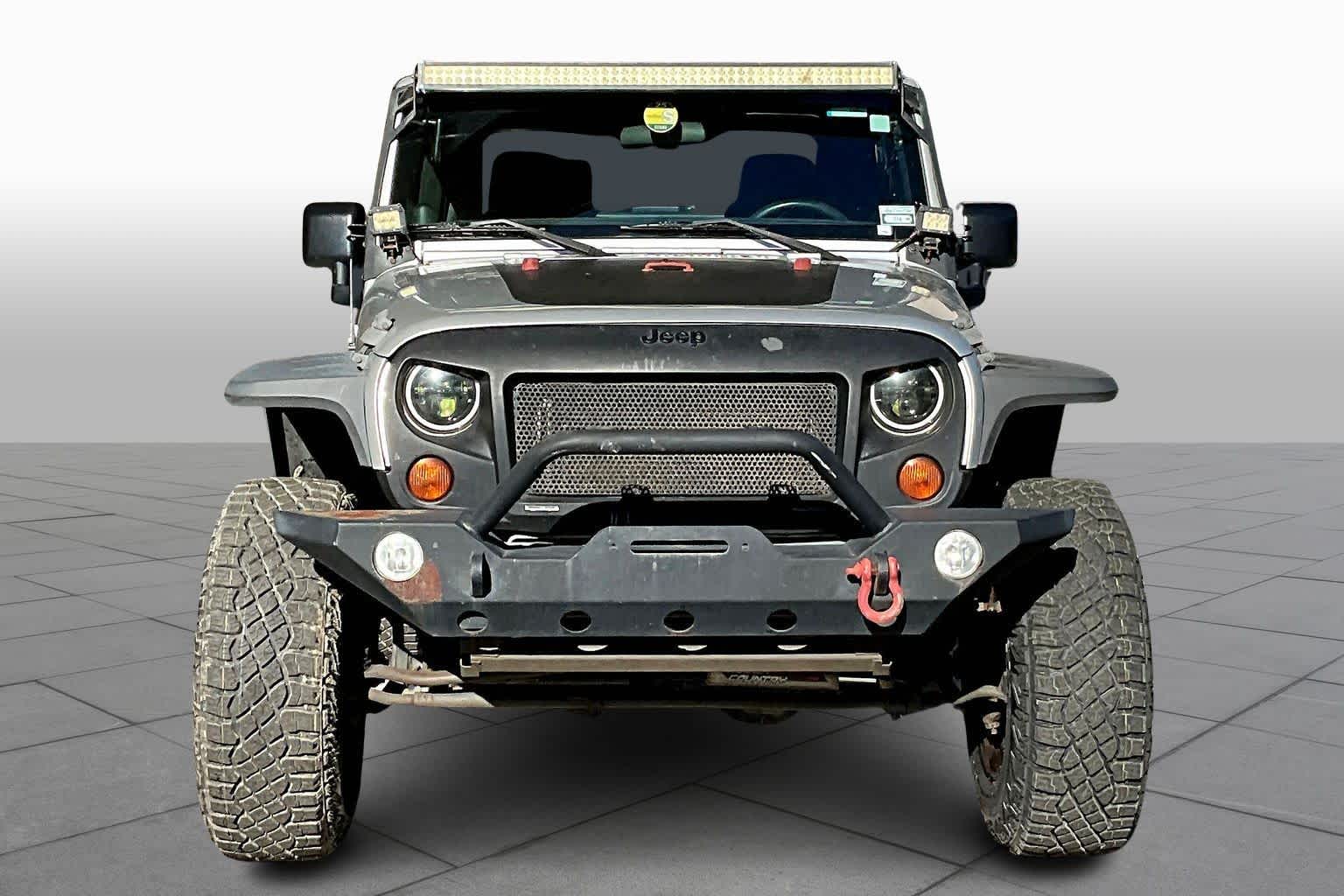 2011 Jeep Wrangler Sahara photo 3