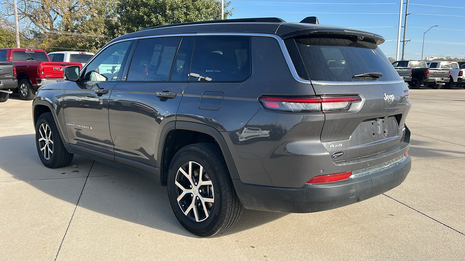 2024 Jeep Grand Cherokee Limited photo 4