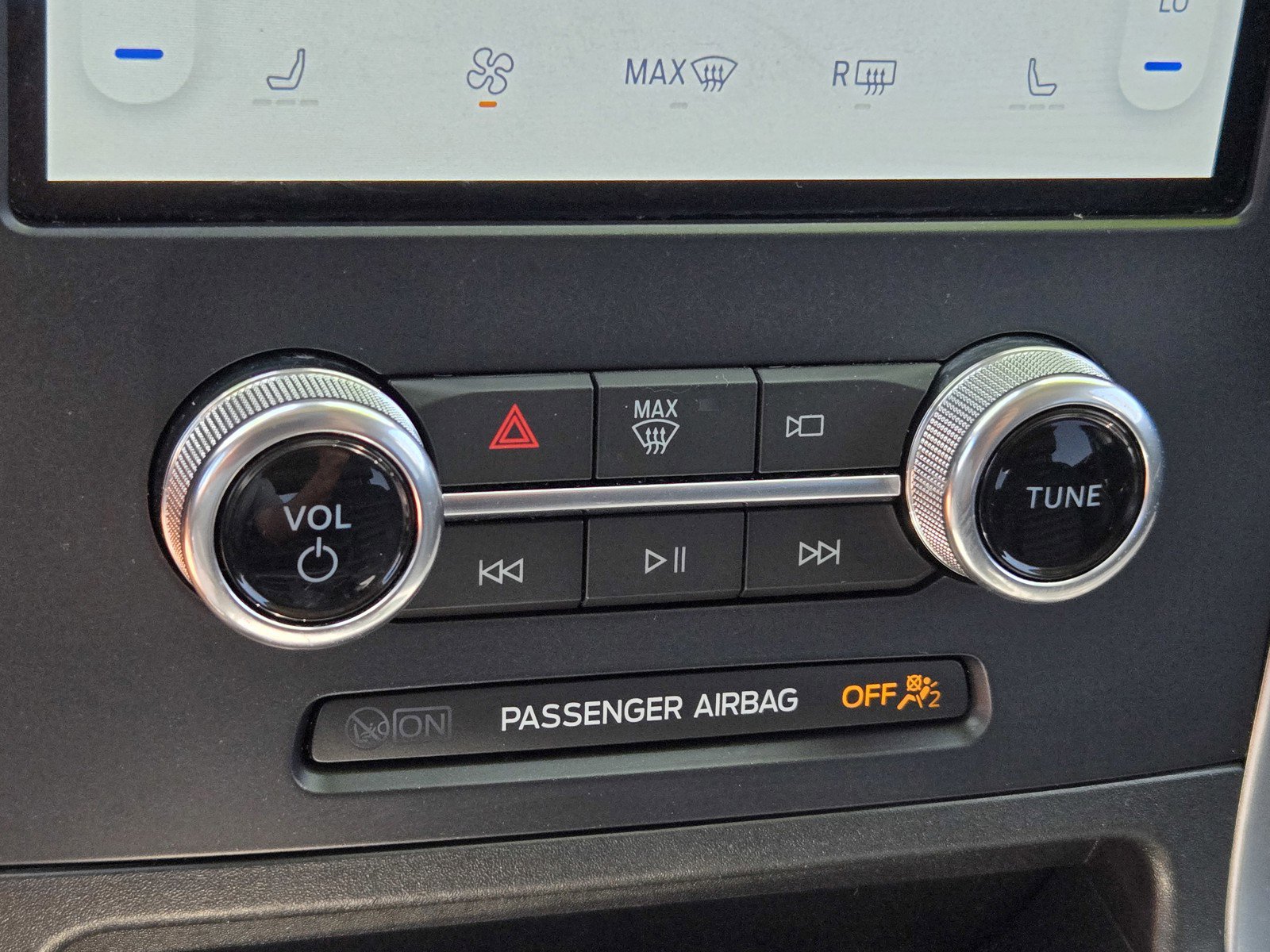 2022 Ford Edge SEL photo 21