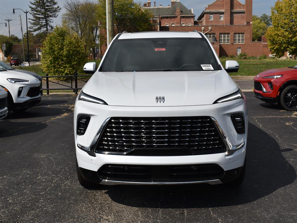 2026 Buick Enclave Avenir photo 2