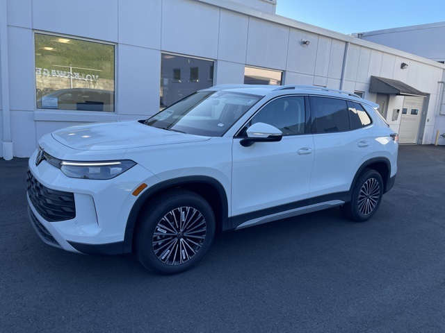 2025 Volkswagen Tiguan S photo 2