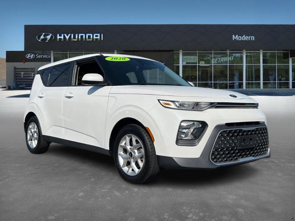 2020 Kia Soul S photo 2