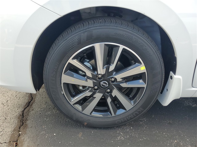 2025 Nissan Versa SV photo 3