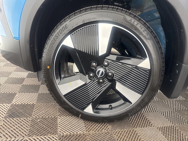 2026 Nissan Kicks SR photo 24