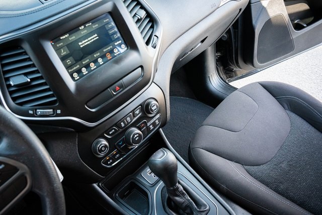 2019 Jeep Cherokee Latitude photo 23