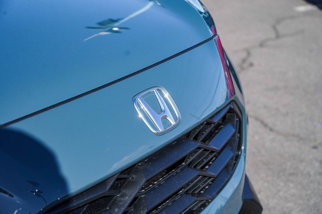 2025 Honda HR-V Sport photo 3