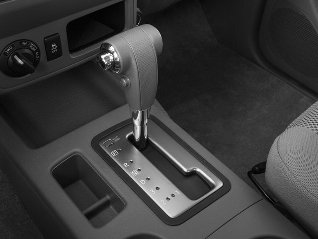 2016 Nissan Frontier SV photo 9
