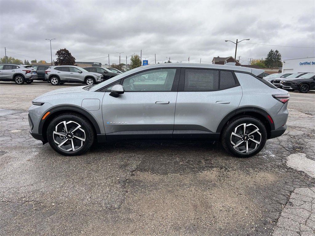 2026 Chevrolet Equinox EV 1LT photo 2