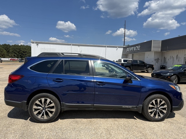 2015 Subaru Outback 3.6R Limited photo 7