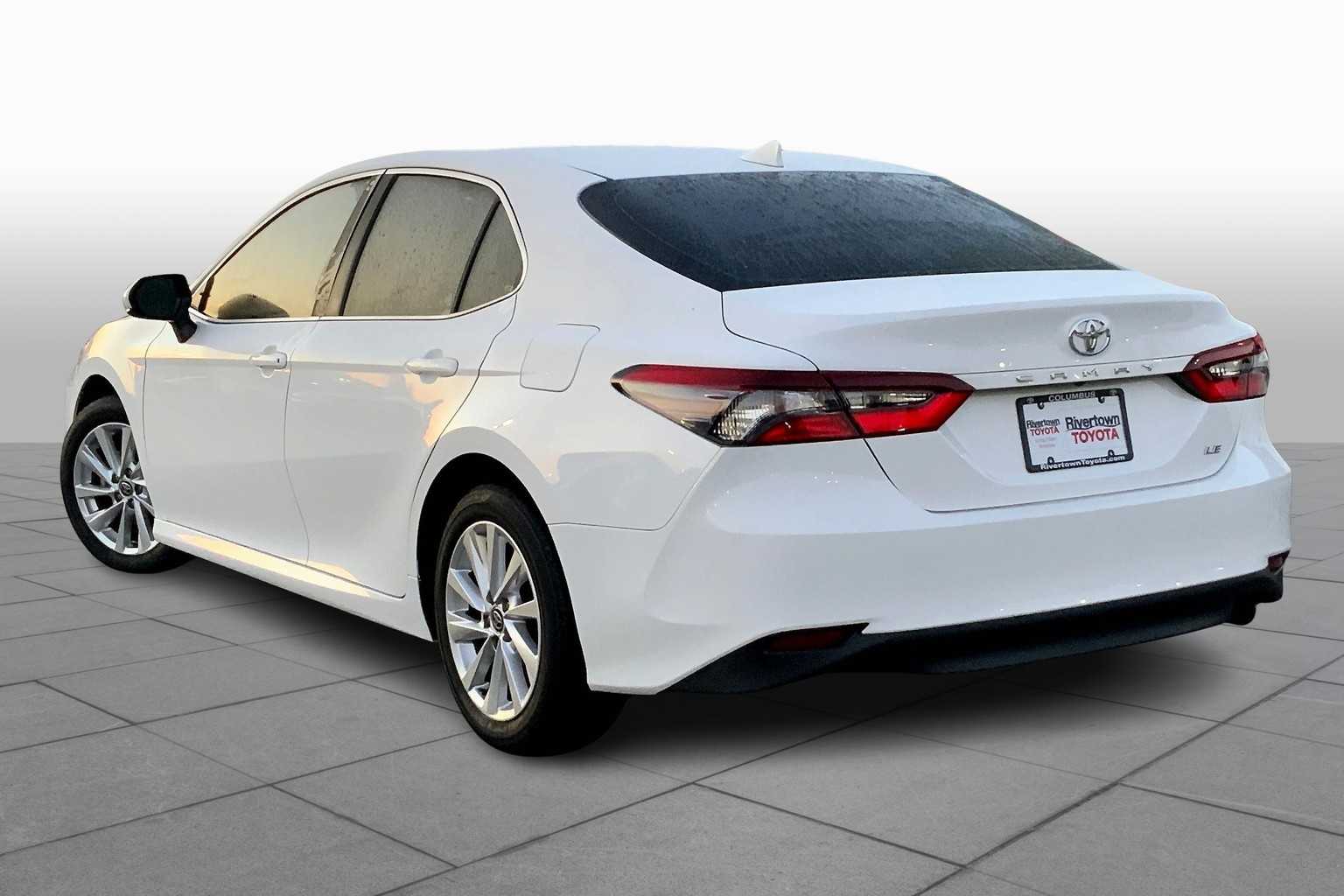 2023 Toyota Camry LE photo 11