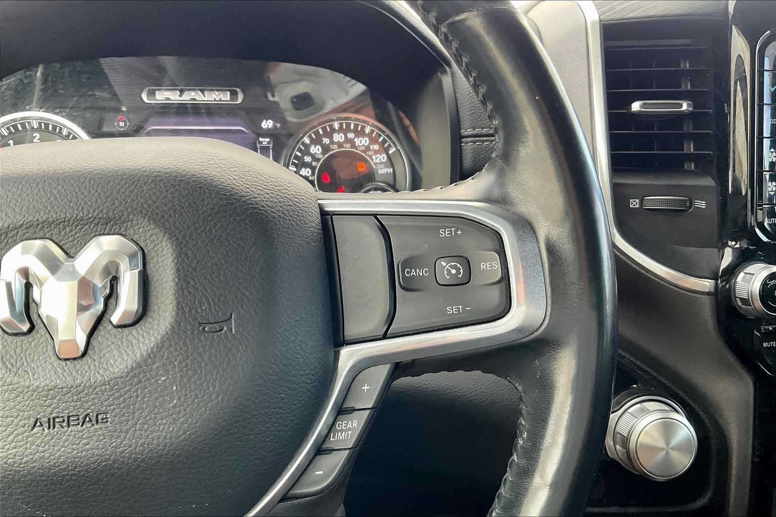 2023 Ram 1500 Laramie photo 22