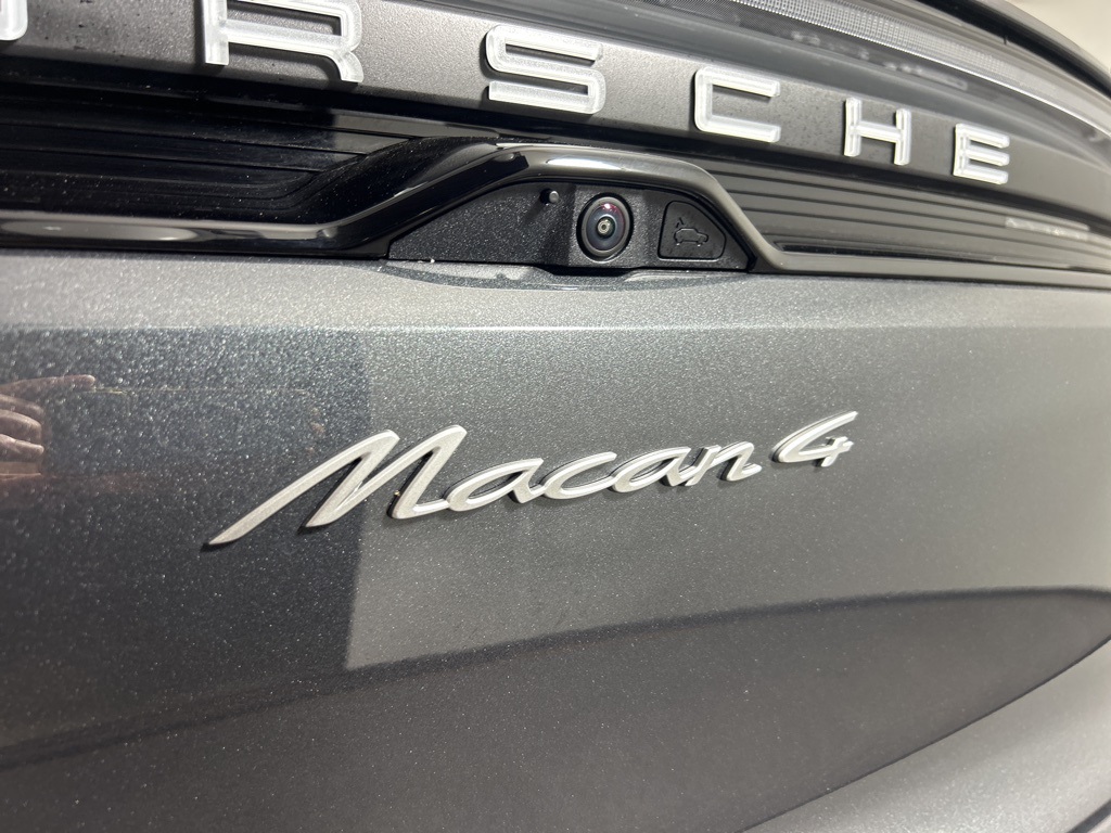 2025 Porsche Macan Electric 4 photo 26