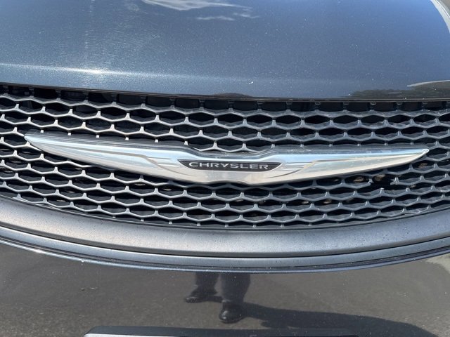 2023 Chrysler Voyager LX photo 9