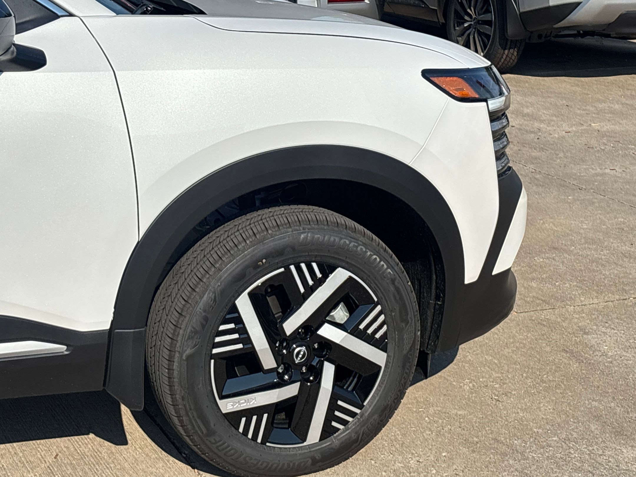 2026 Nissan Kicks SV photo 12